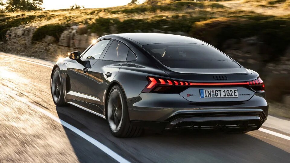 E-tron GT rear driving.png