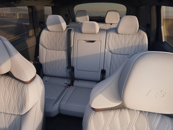 2027 Audi SQ9 3-Row Seating