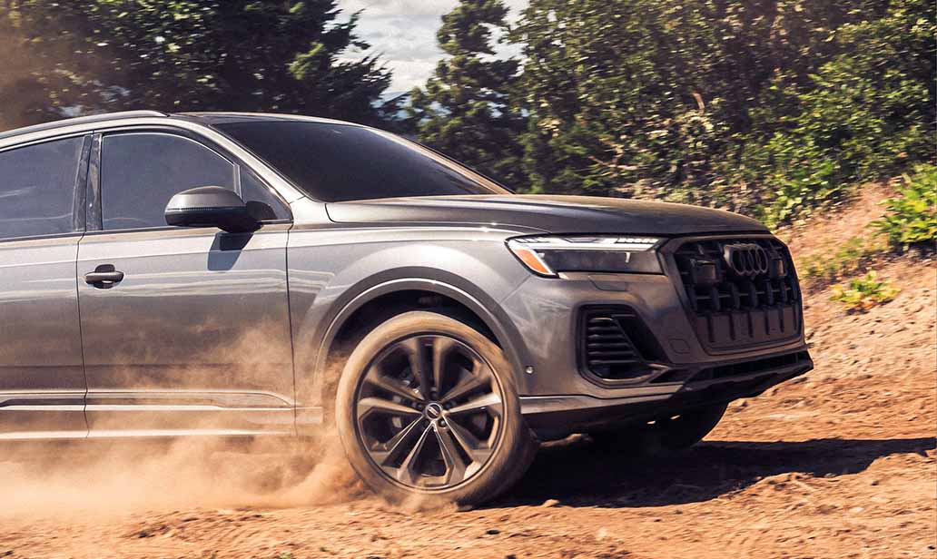 2026 Audi Q7 climbing aggregate rock surface