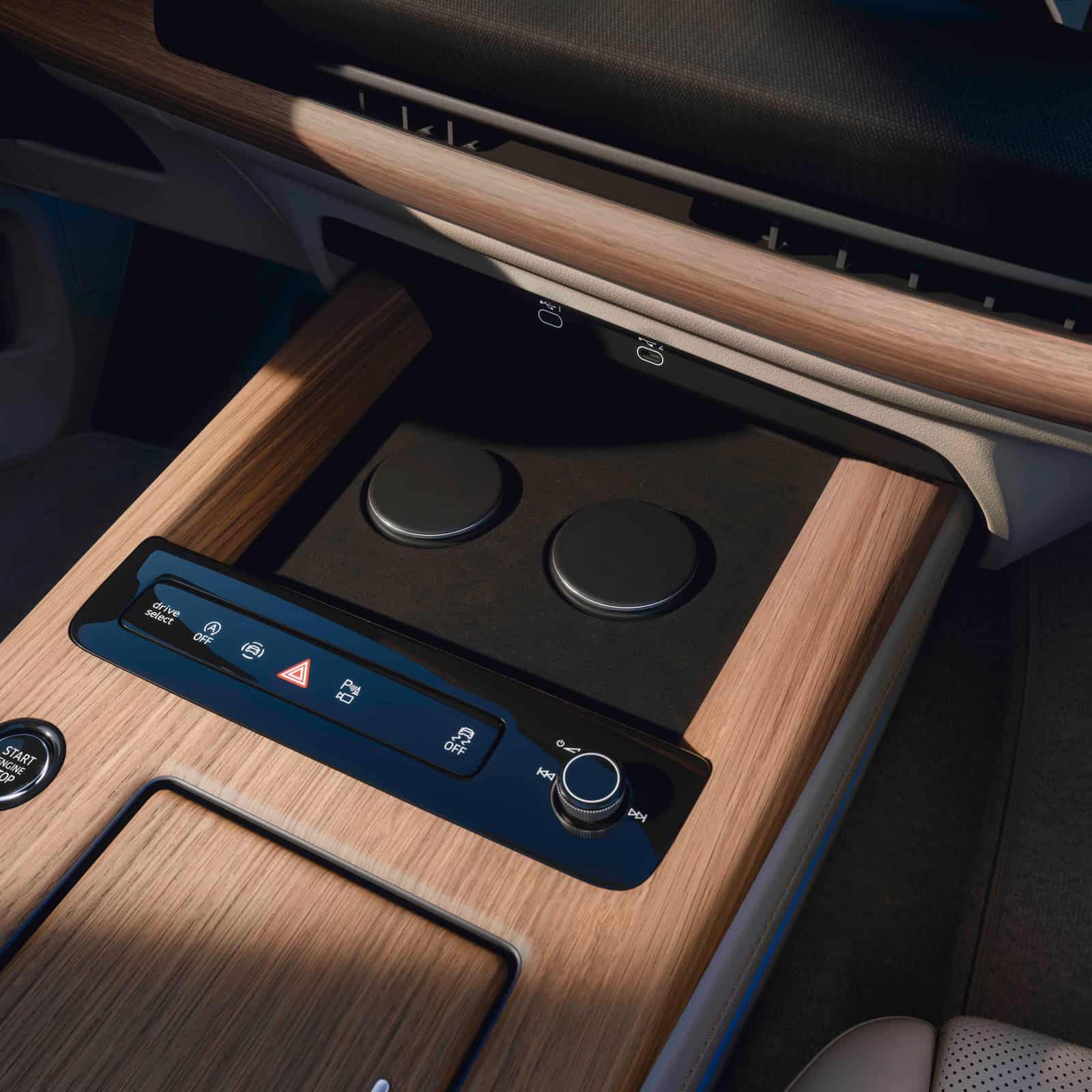 2027 Audi Q7 wireless phone charger interior