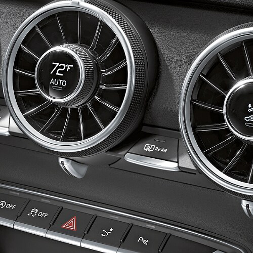 Audi TT Coupe
Center Console