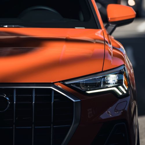 Audi Q3 headlight and grille