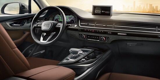 Audi Q7 interior