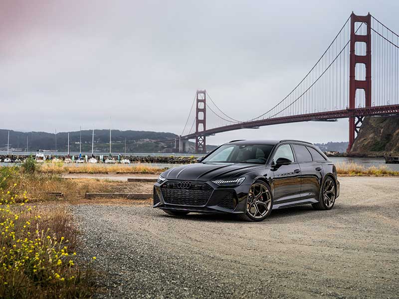 2024 Audi RS 6 Avant Performance near background-image