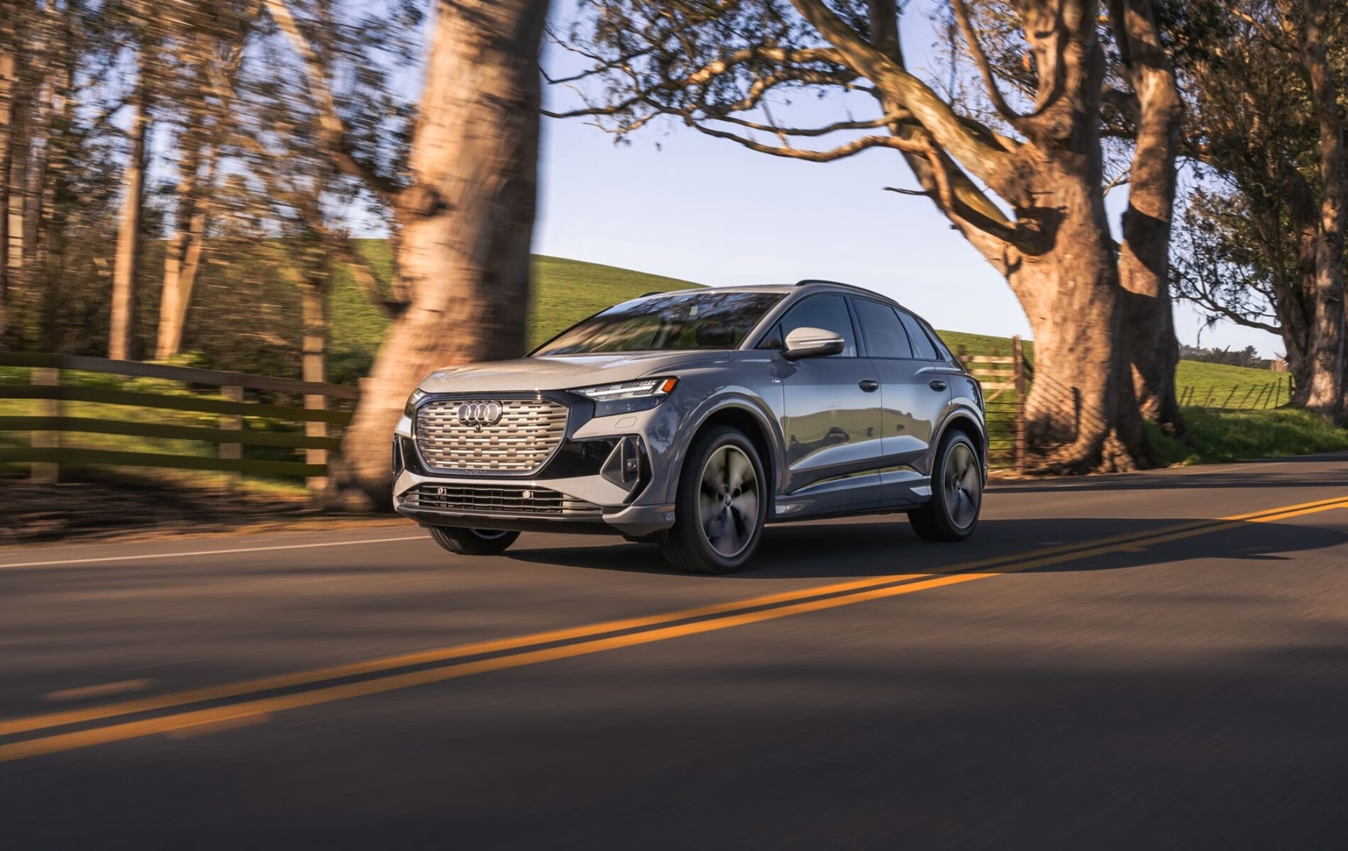 2025 Audi Q4 e-tron 55 quattro Competitor Comparison