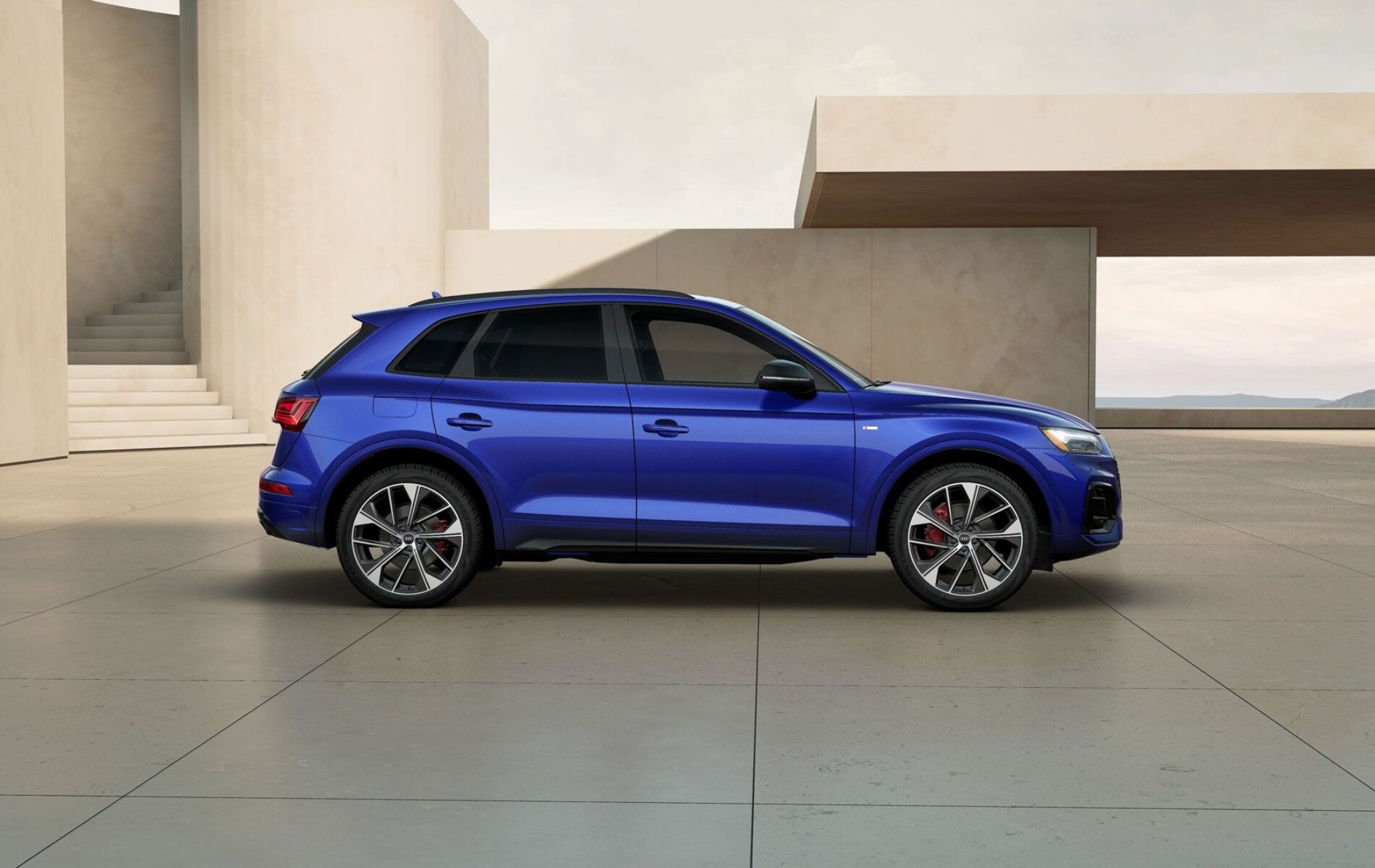 2025 Audi SQ5 Performance Comparison