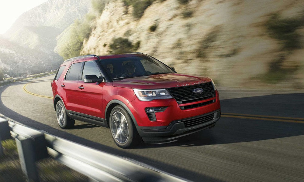 2018 Ford Explorer Sport Corner Turn