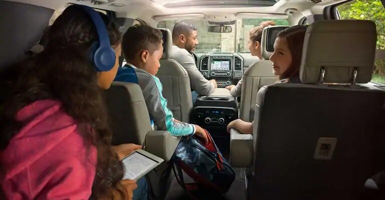 Family using Ford Sync Wifi