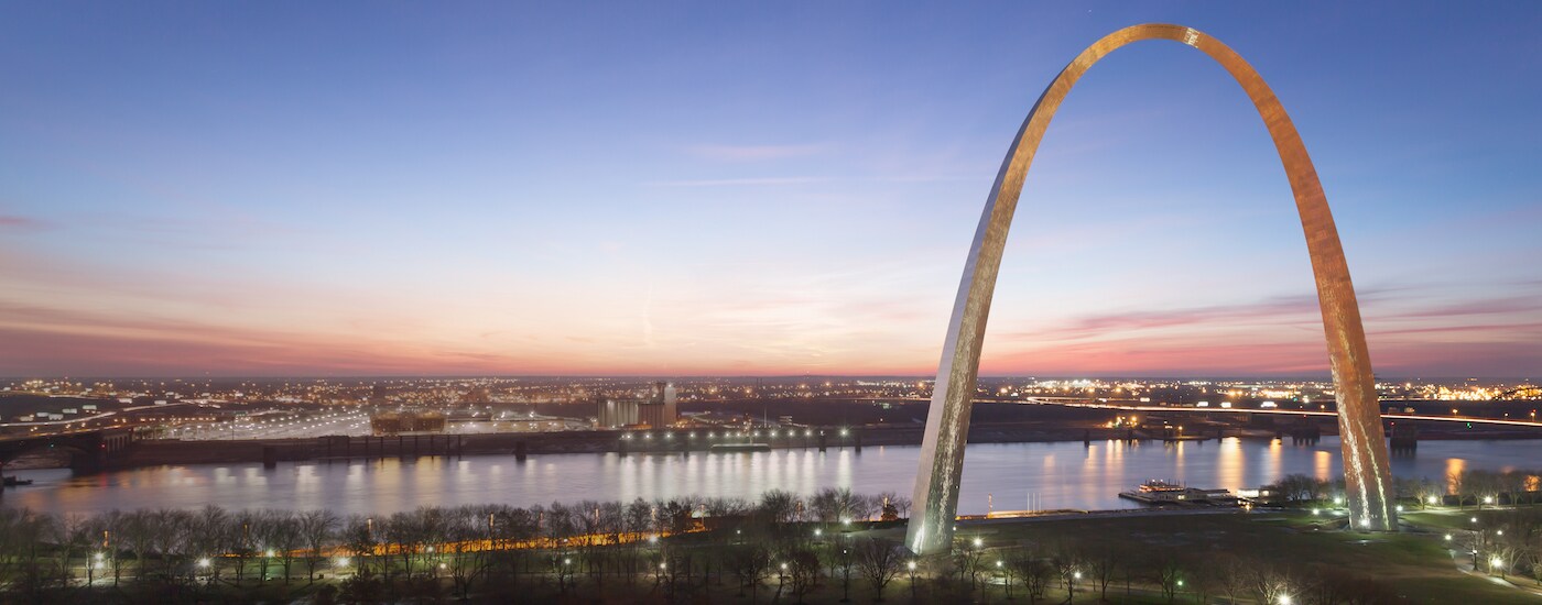 St Louis Arch 119845474.jpg