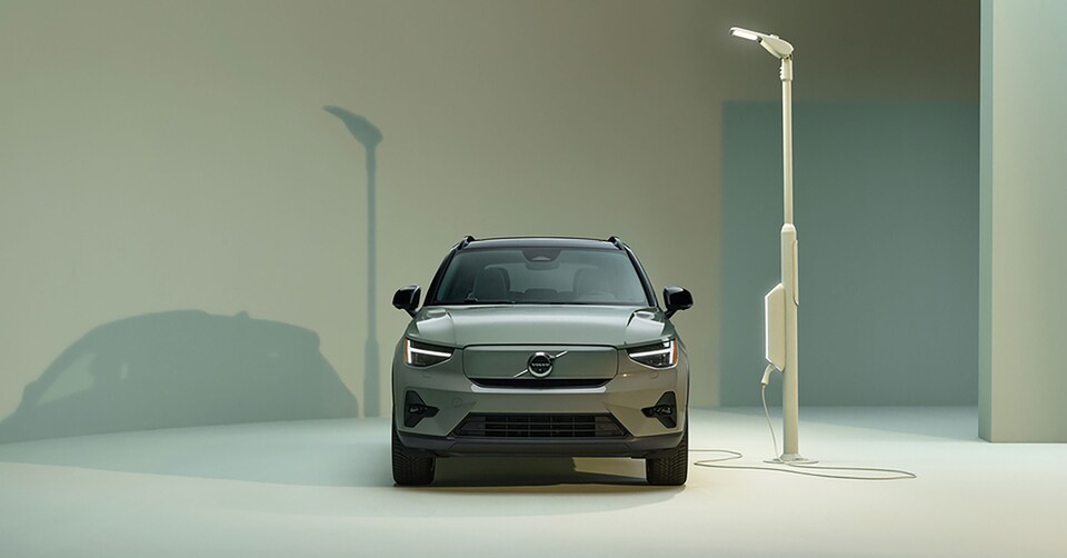 2023-Volvo-XC40-Recharge-SUV-L01 (1).jpeg