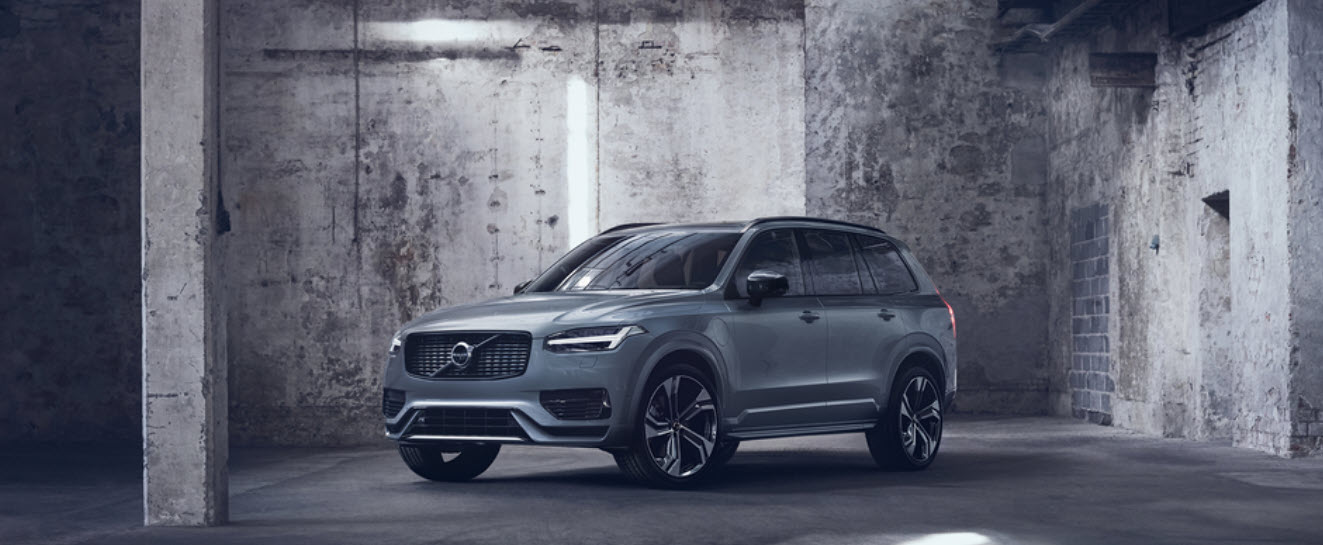 xc90 recharge hybrid.jpg
