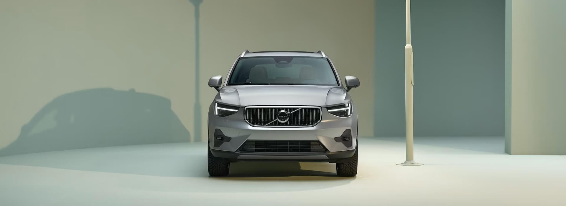 2023 Volvo XC40 Banner