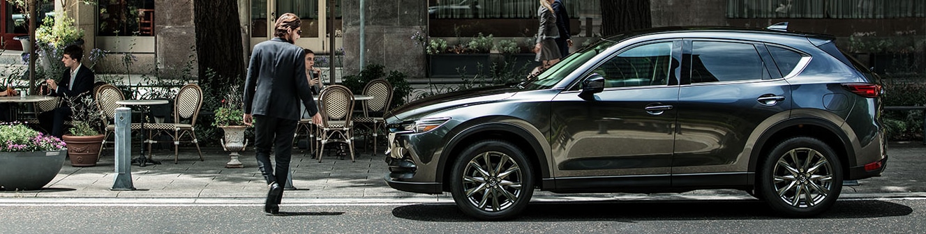 2019 Mazda CX-5 A 2019 Mazda CX-5 parked