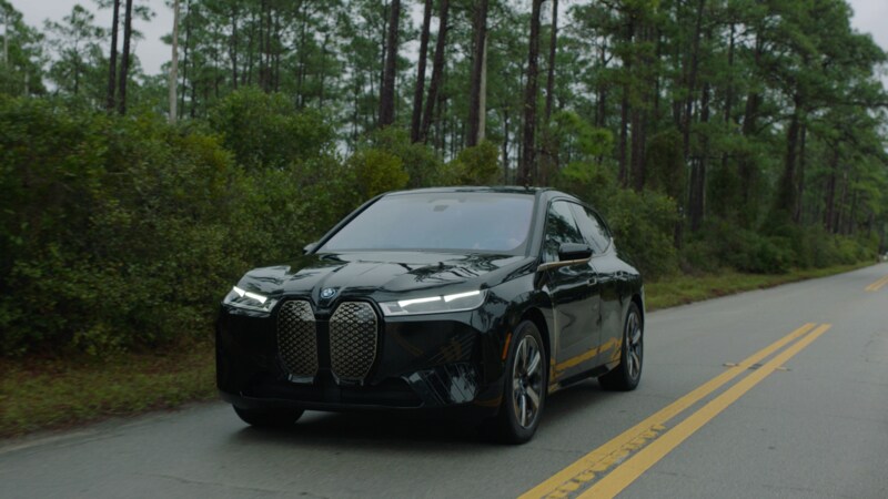 BMW iX - Black.png