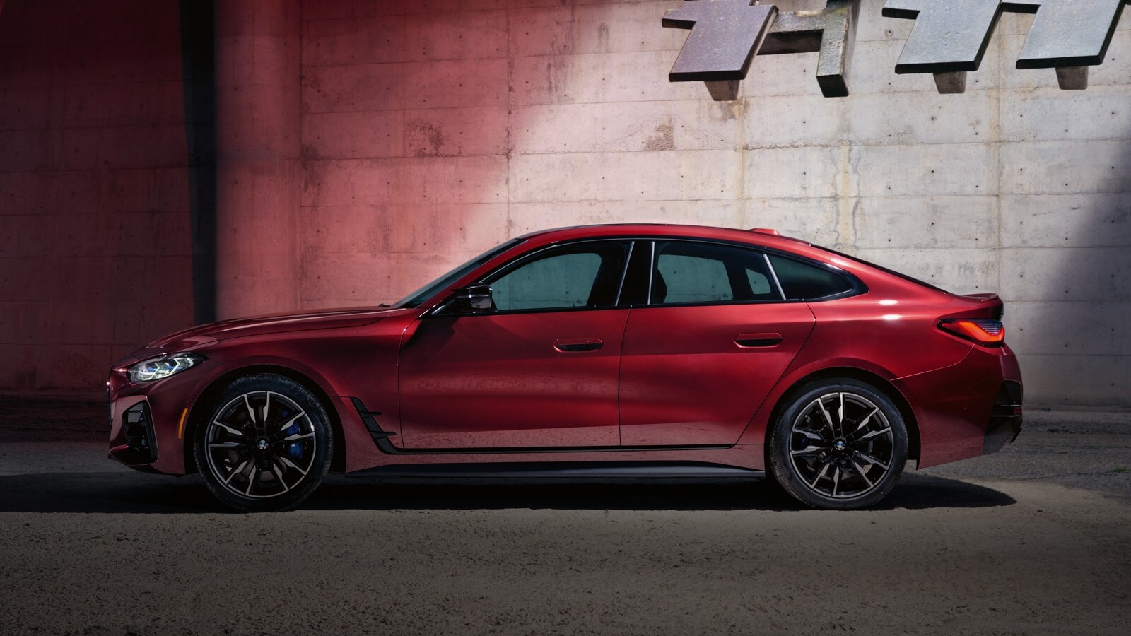 BMW-MY23-4SeriesGranCoupe-Overview-Gallery-exterior-09.jpg