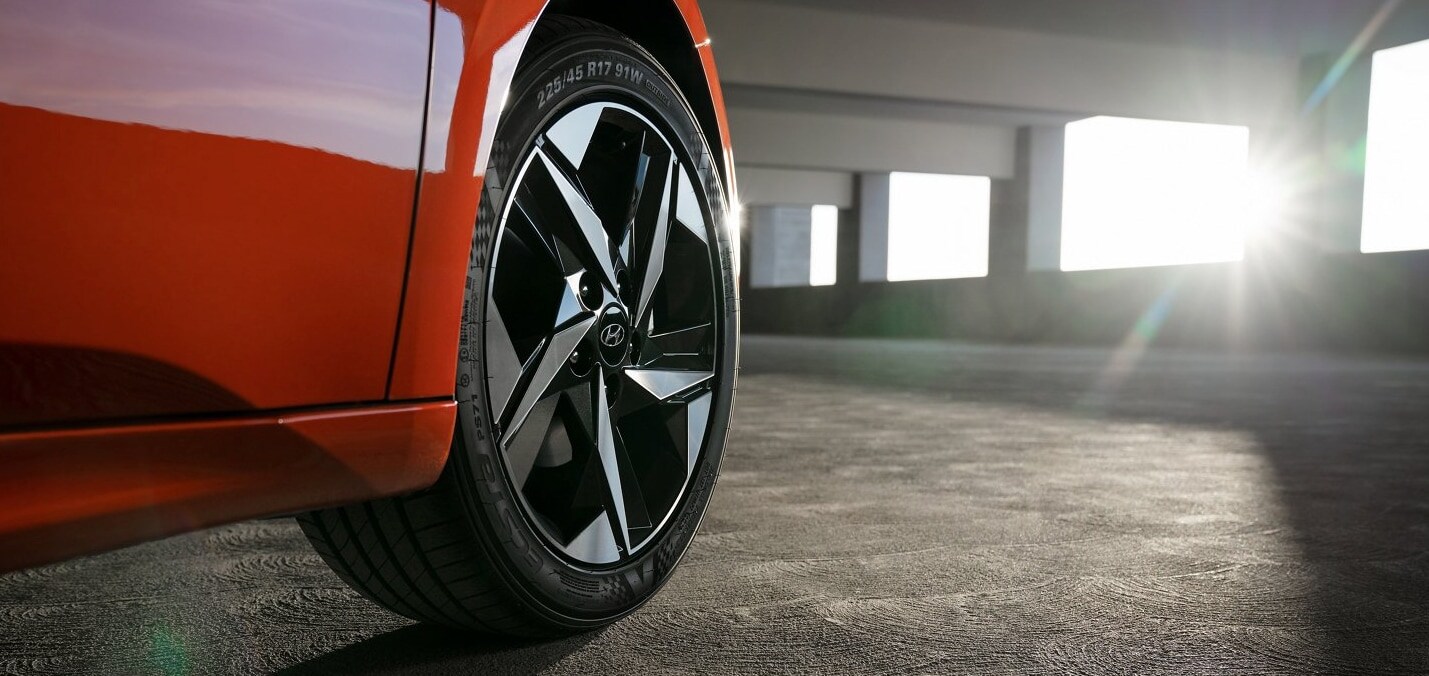 2021-Elantra-Wheel.png