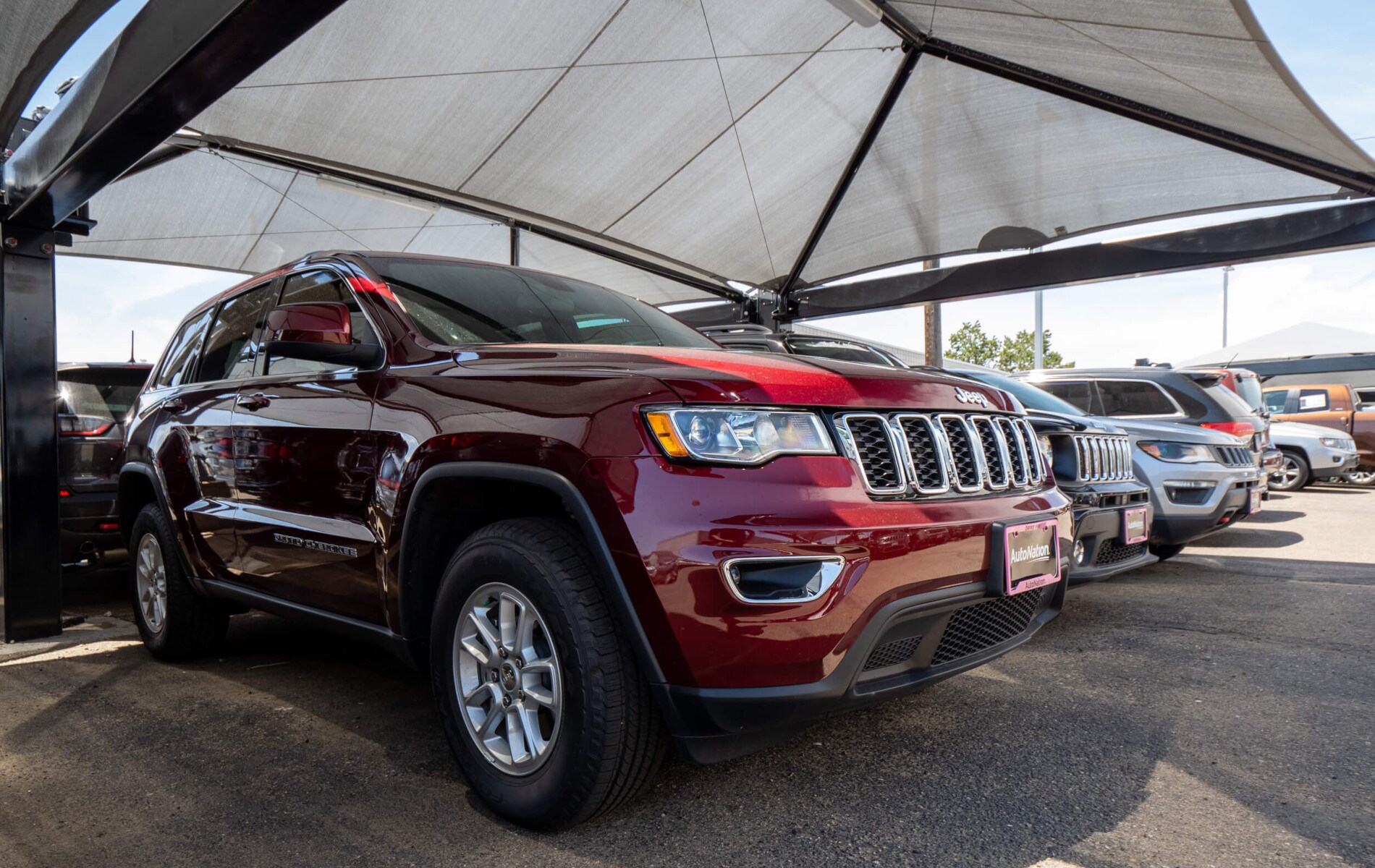 Take the short 14 mile trip to visit us at AutoNation Chrysler Jeep Arapahoe for your next pre-owned vehicle AutoNation Chrysler Jeep Arapahoe's pre-owned inventory