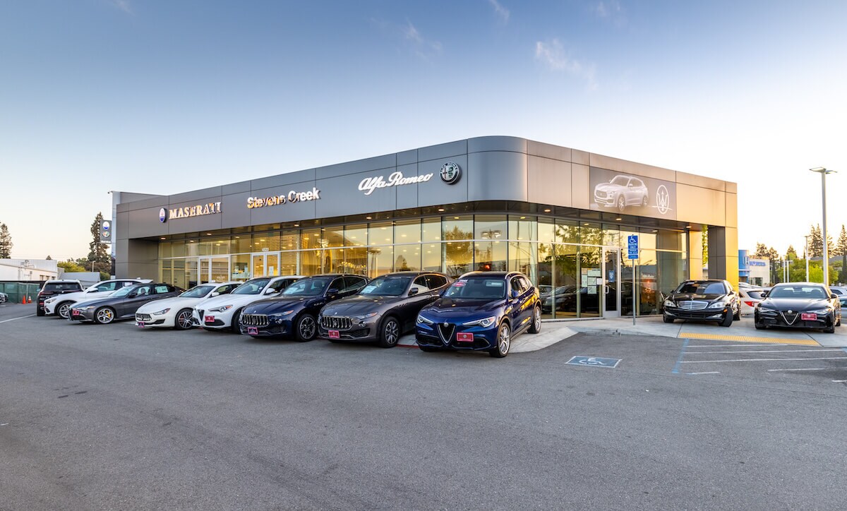 Exterior view of Alfa Romeo Stevens Creek