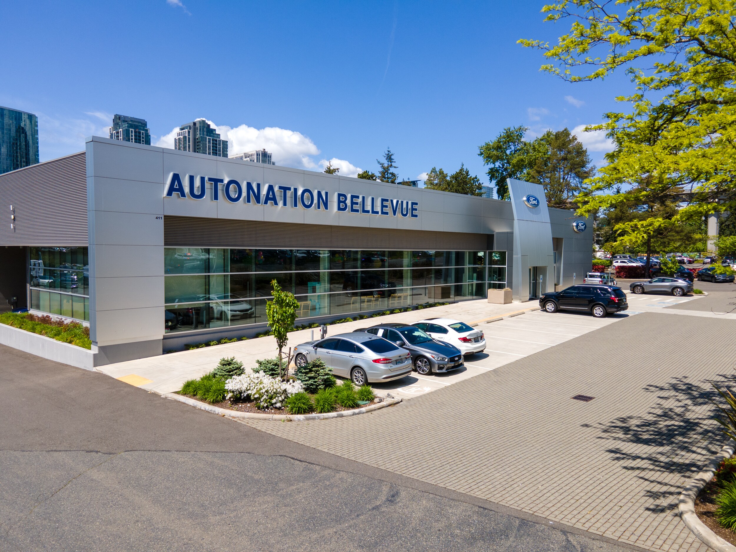 Exterior view of AutoNation Ford Bellevue