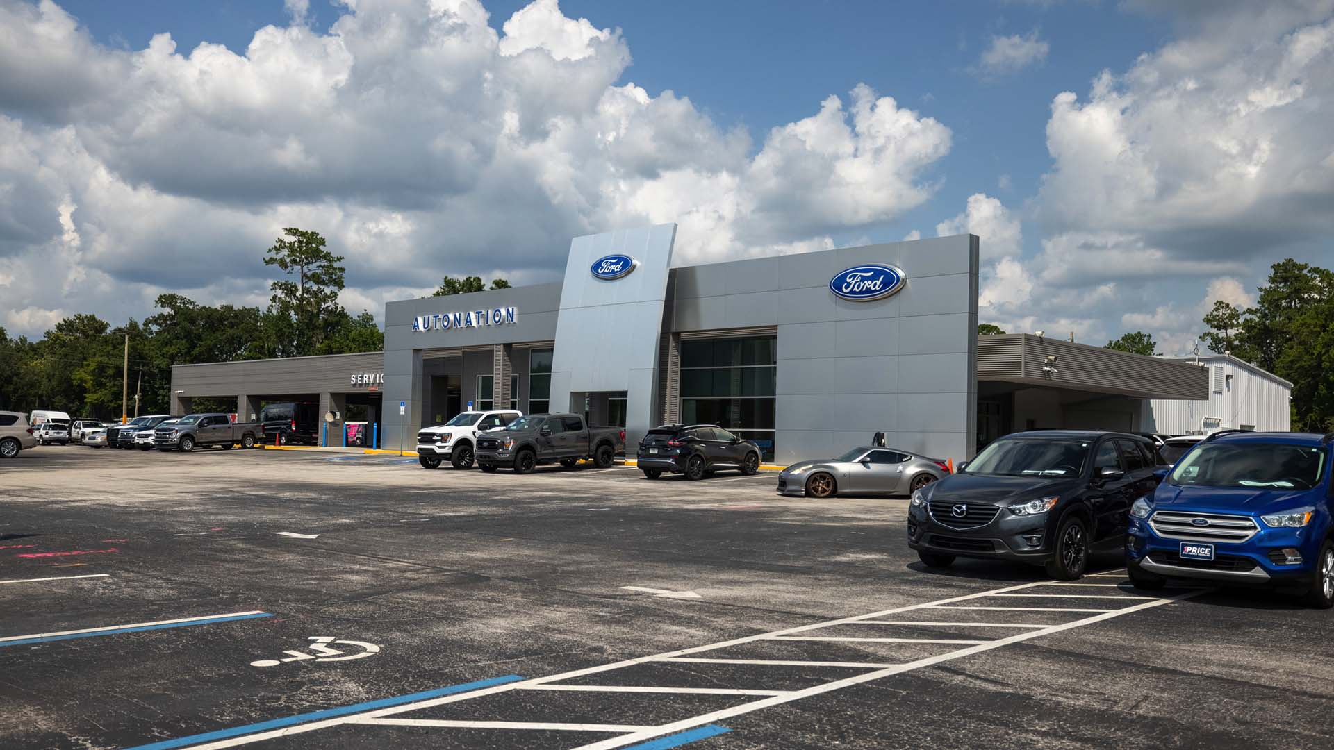 Exterior view of AutoNation Ford Brooksville