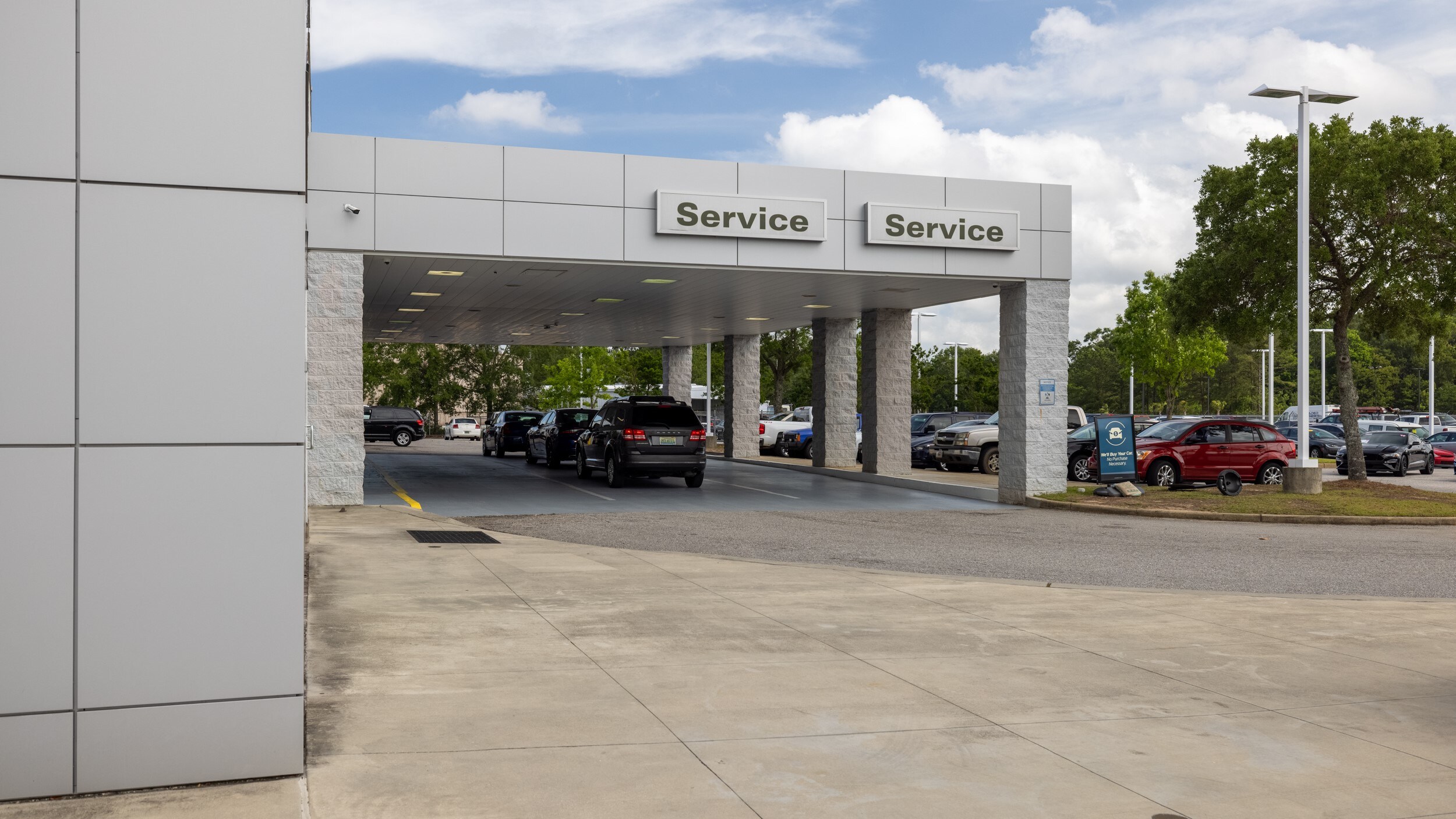 Autonation Chrysler Dodge Jeep Ram Mobile is your Mobile, AL home for all your Chrysler, Dodge, Jeep, Ram financing, purchasing, and service needs Exterior view of Autonation Chrysler Dodge Jeep Ram Mobile during the day