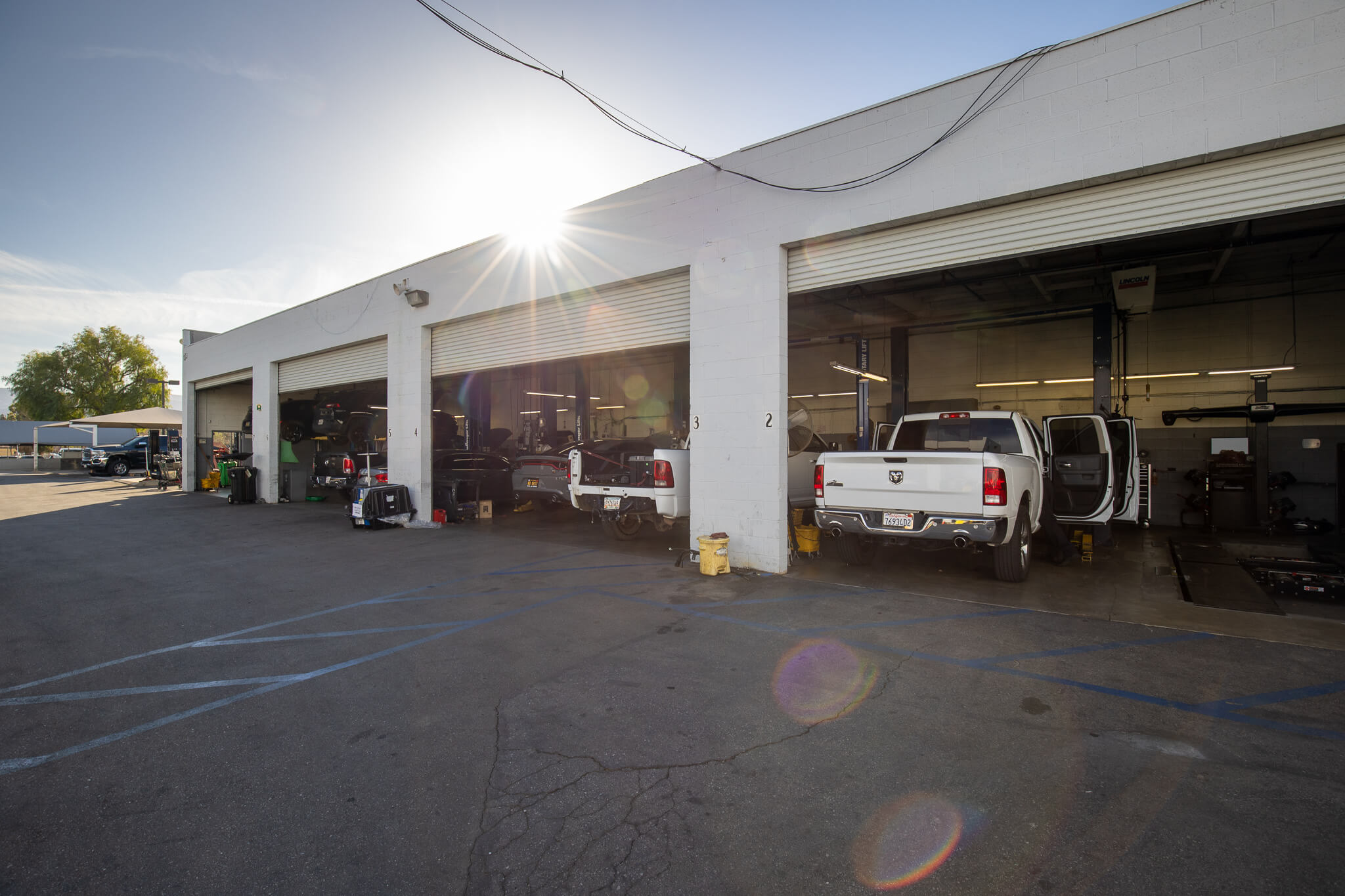 Your local Chrysler Dodge Jeep RAM service center in Valencia, CA Exterior view of service center at Chrysler Dodge Jeep RAM Valencia