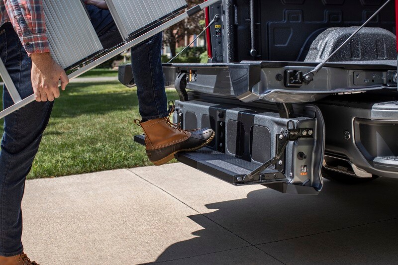 Learn about the different configurations of Chevy's popular Silverado models Exterior view of the Chevrolet Silverado Multi-Flex Tailgate