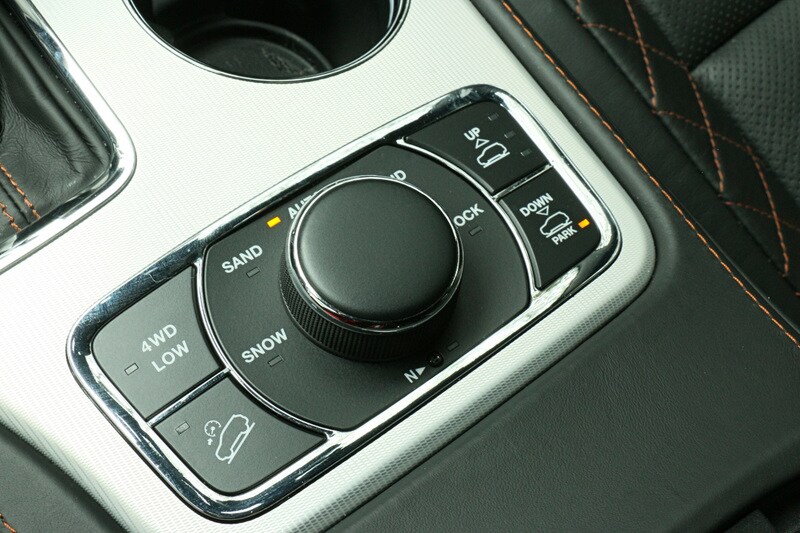 Learn about the safety features of the 2020 Jeep Grand Cherokee View of the safety features of the 2020 Jeep Grand Cherokee