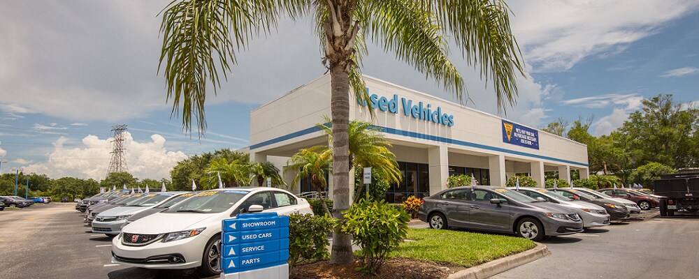 Used Inventory Used Honda Civic vehicles outside AutoNation Honda Clearwater