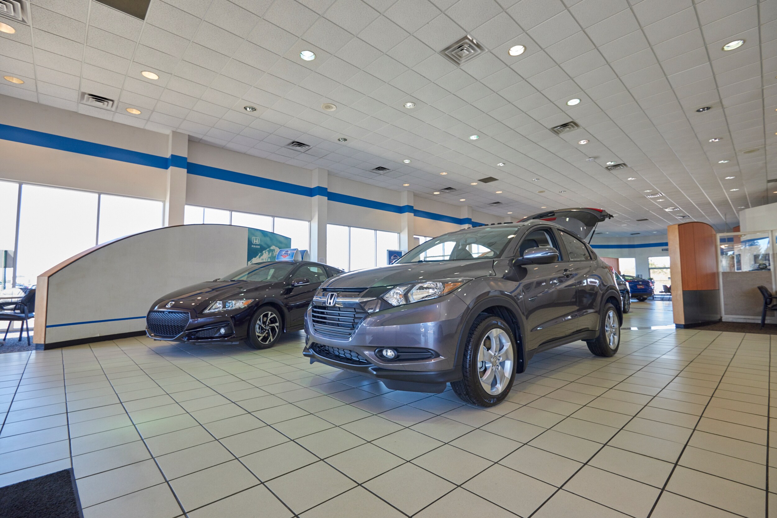 AutoNation Honda Columbus Showroom
