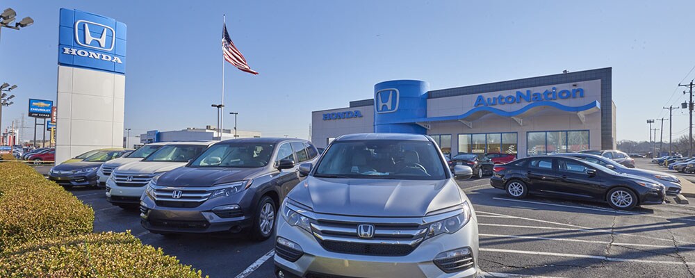 Exterior View of Dealership Serving Bartlett