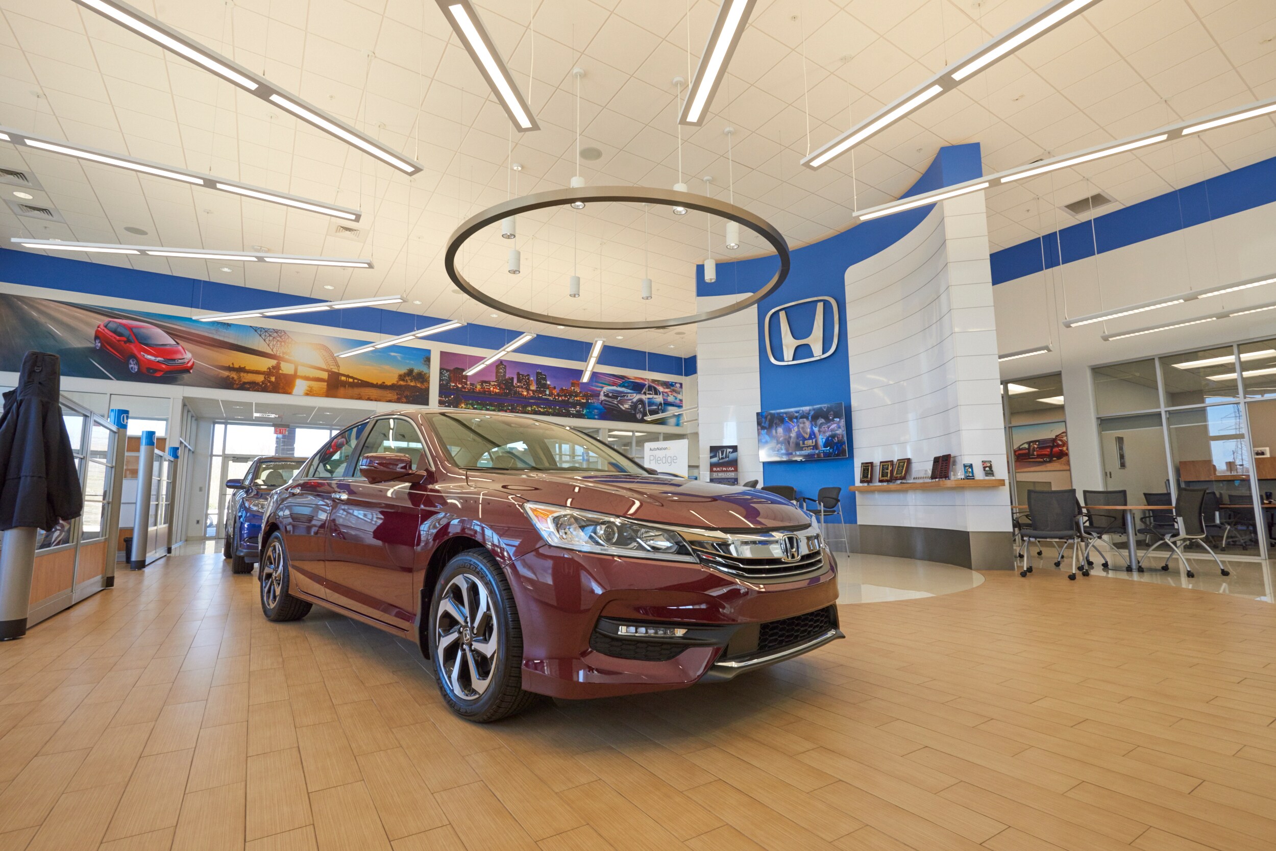 Honda Showroom at AutoNation Honda 385