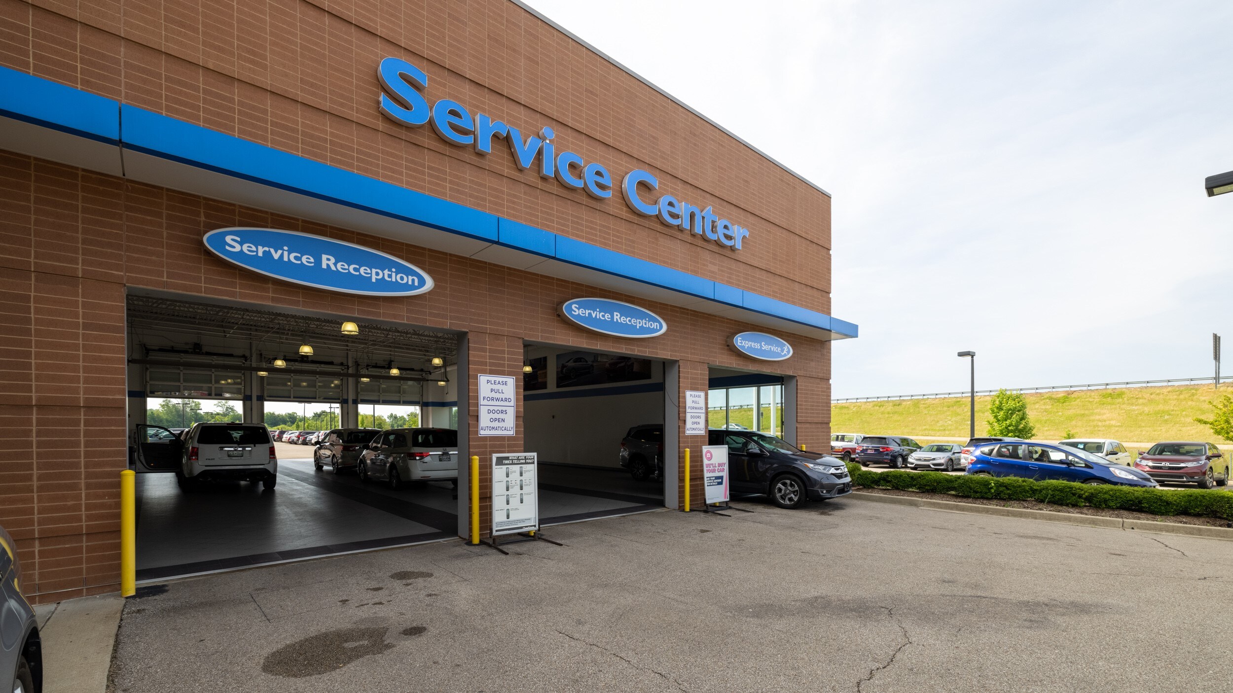 AutoNation Honda 385 is your Memphis, TN home for all your Honda financing, purchasing, and service needs Exterior view of AutoNation Honda 385 during the day
