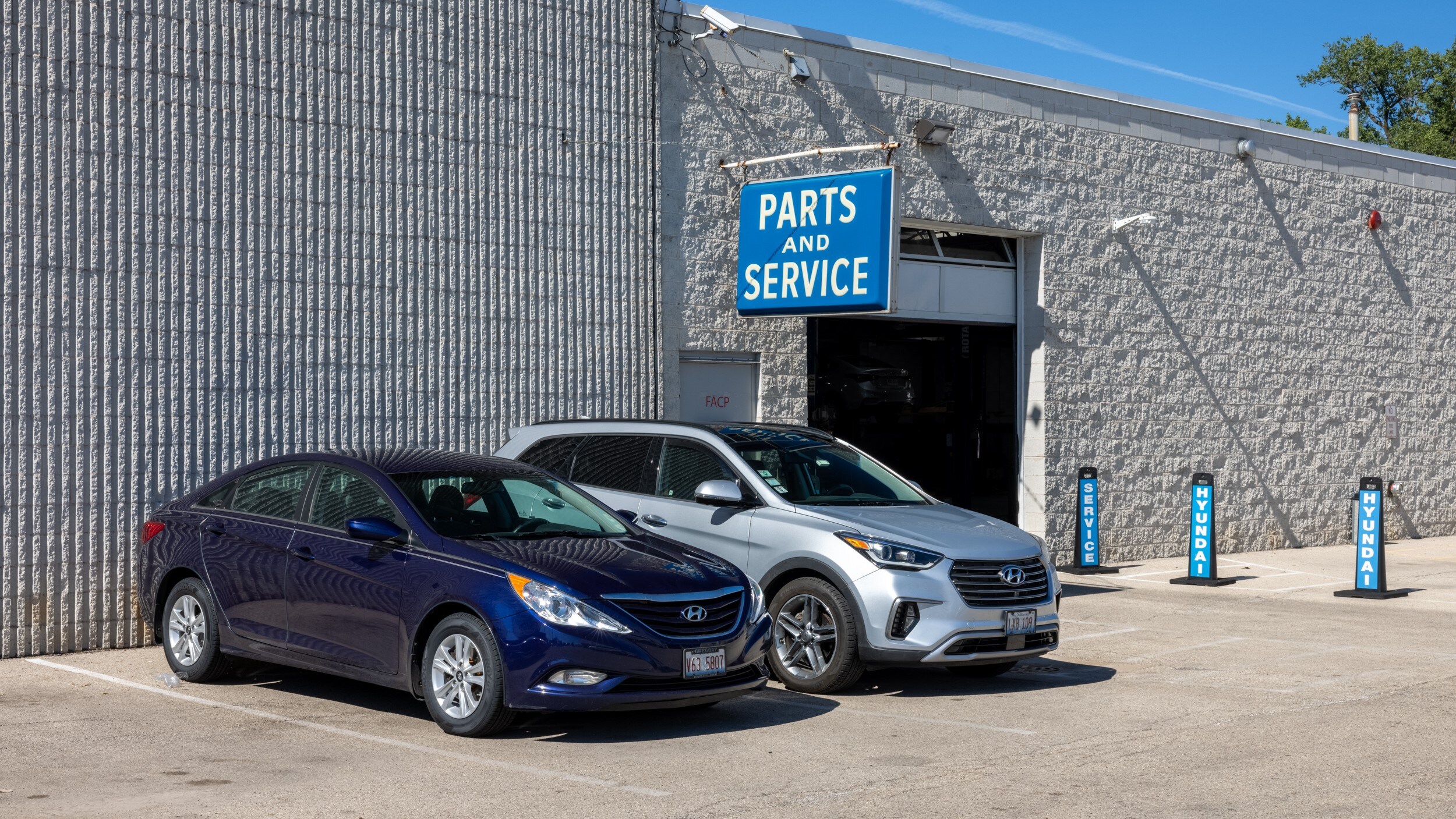 AutoNation Hyundai O'Hare is here for all your Hyundai purchasing, servicing, and financing needs in Des Plaines, IL Exterior view of AutoNation Hyundai O'Hare