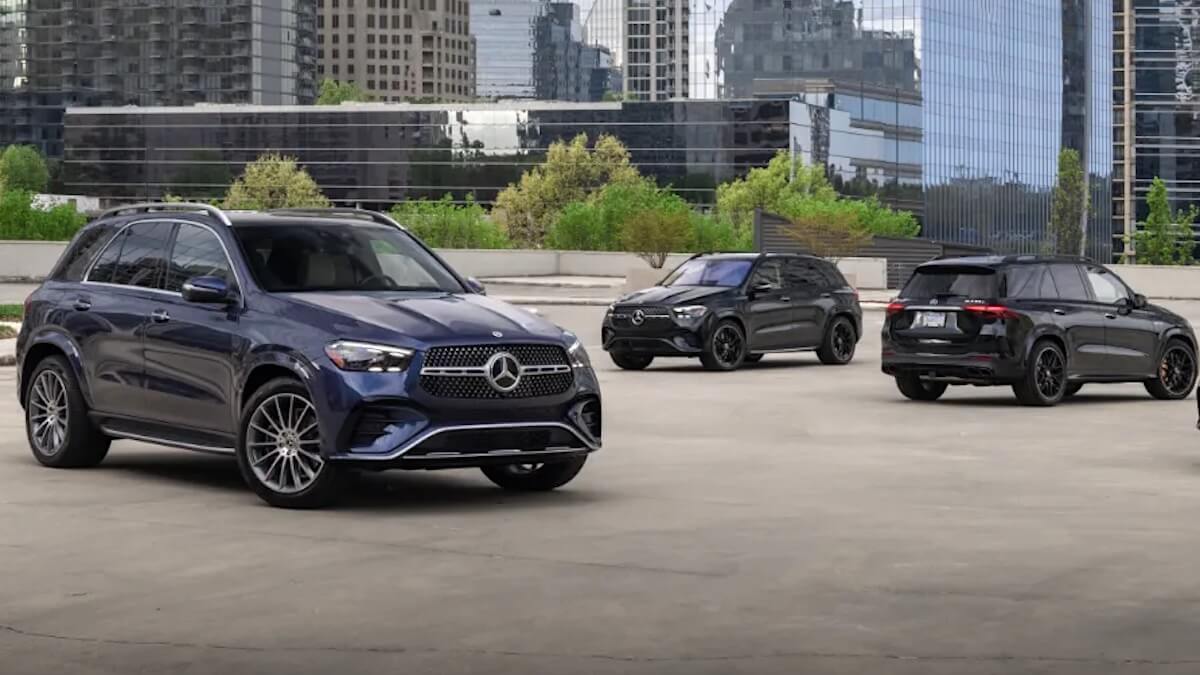2024 Mercedes-Benz GLE models lined up