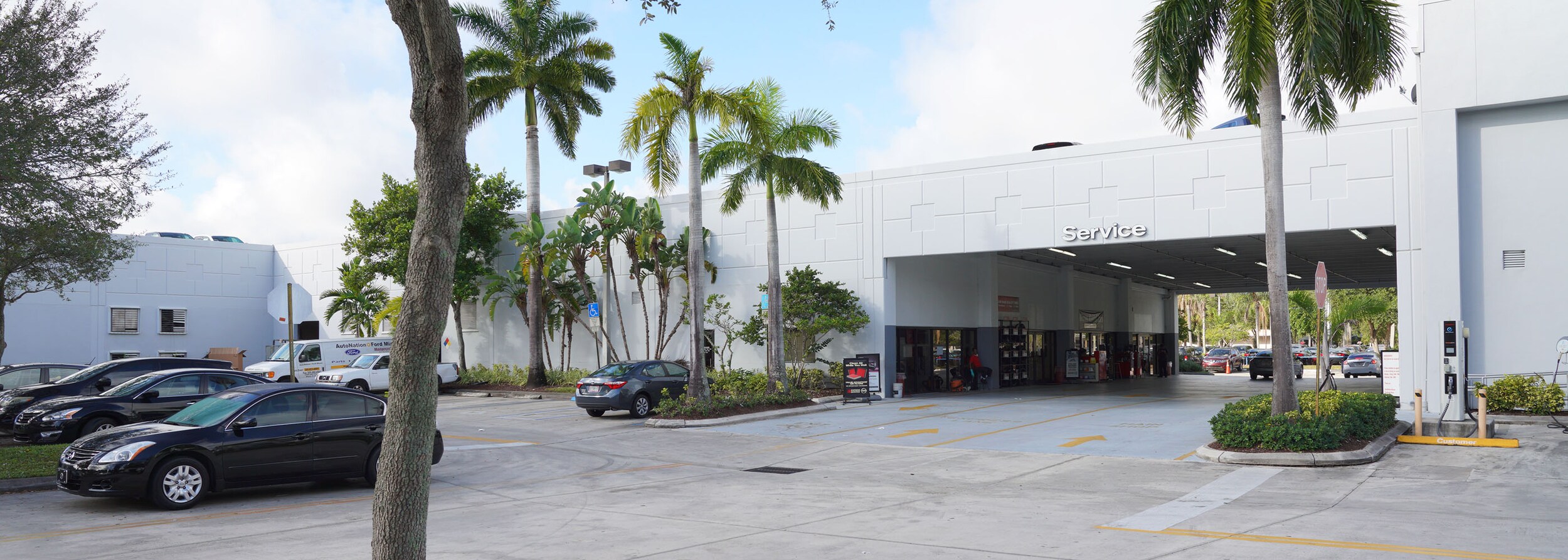 AutoNation Nissan Pembroke Pines Service Center