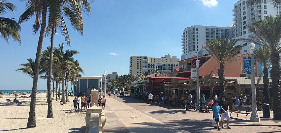 Hollywood, FL Scenic view of Hollywood, FL