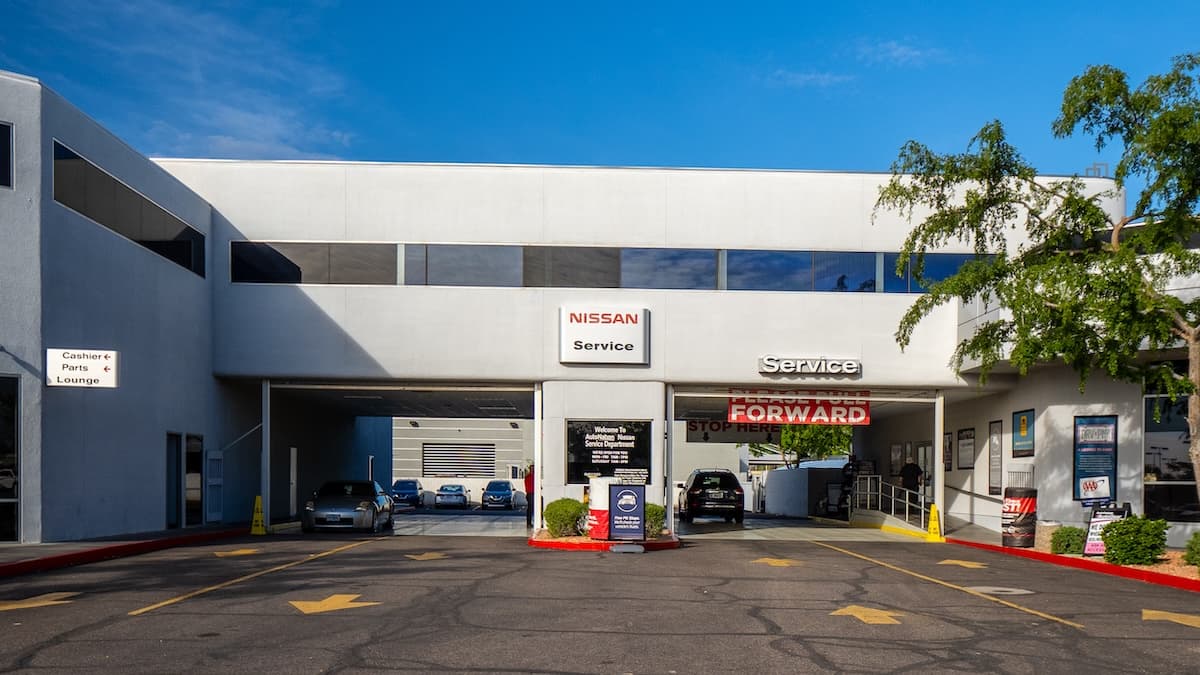 AutoNation Nissan Tempe Service Center entrance