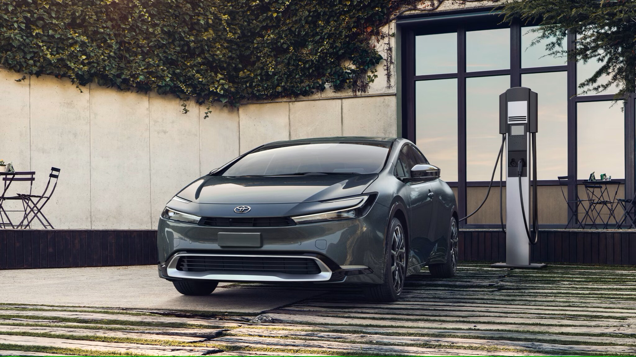 Learn about the key features of the Toyota Prius Plug-in Hybrid Toyota Prius Plug-in Hybrid