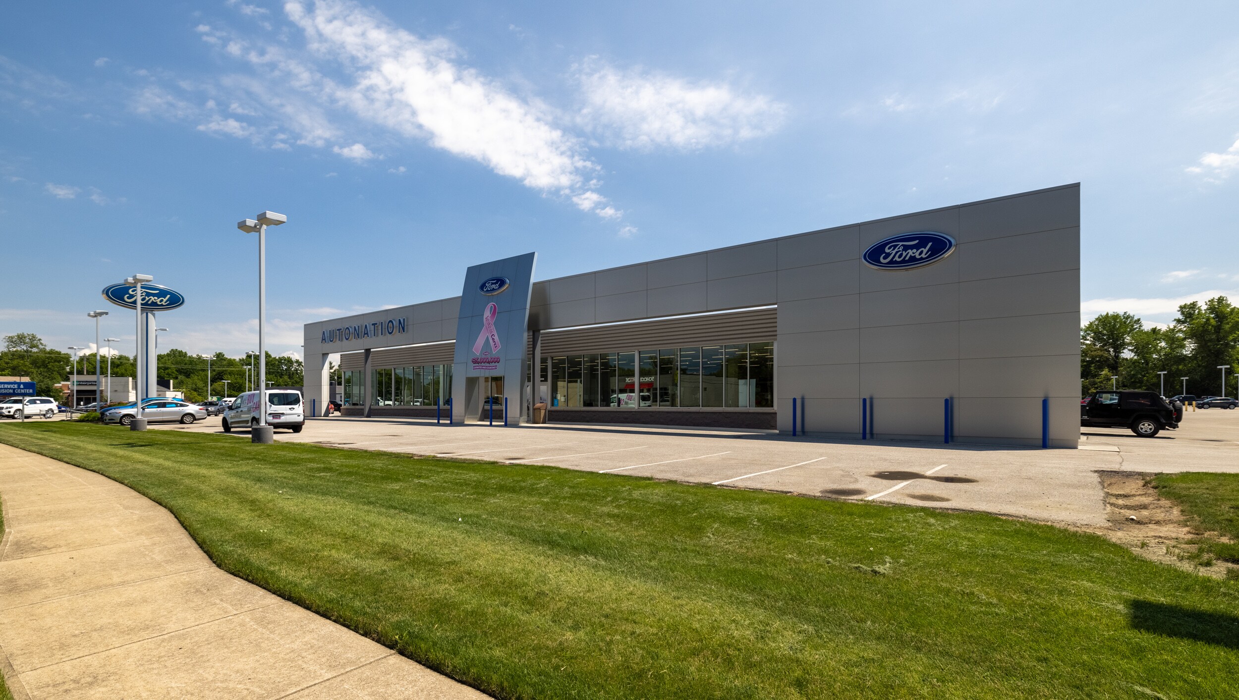 AutoNation Ford Westlake is here for all your Ford purchasing, servicing, and financing needs in Westlake, OH Exterior view of AutoNation Ford Westlake