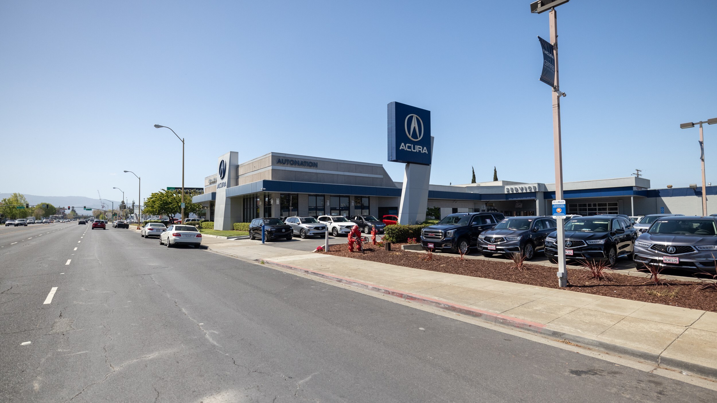 AutoNation Acura Stevens Creek sells, services, and finances Acura vehicles in Santa Clara Outside view of AutoNation Acura Stevens Creek