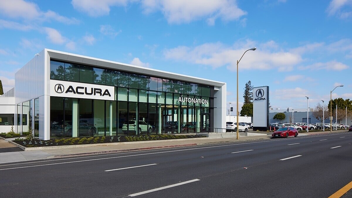 View of AutoNation Acura Stevens Creek from the street