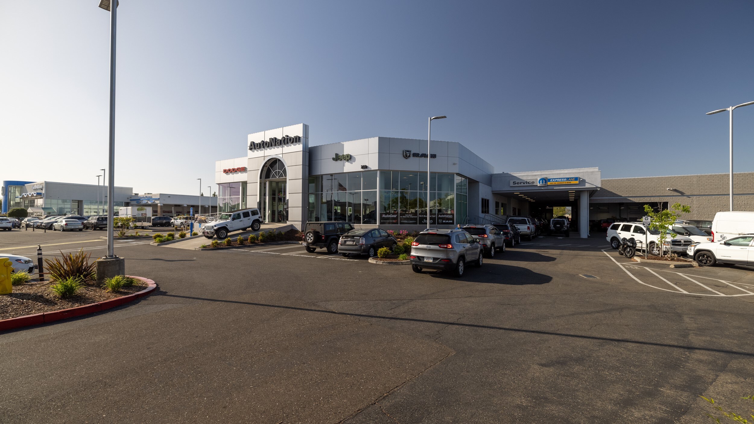About AutoNation Chrysler Dodge Jeep RAM Roseville Outside view of AutoNation Chrysler Dodge Jeep RAM Roseville