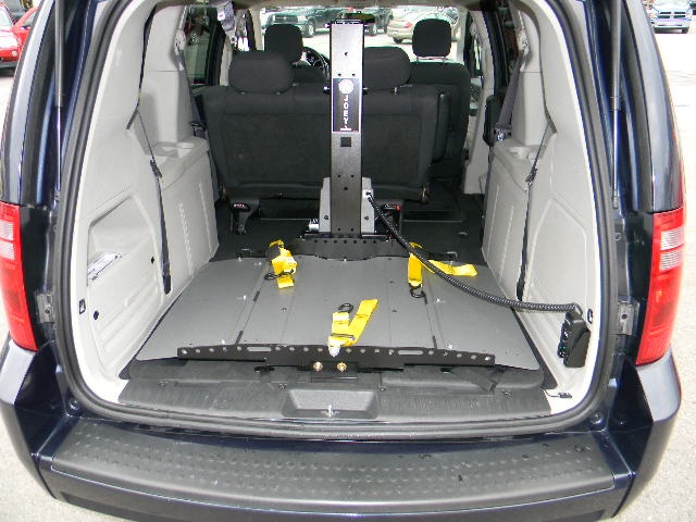 Handicap Accessible Van at AutoWorld Big Stone Gap 1.JPG