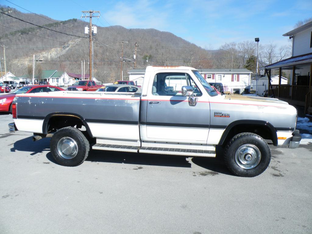 93 W250 001