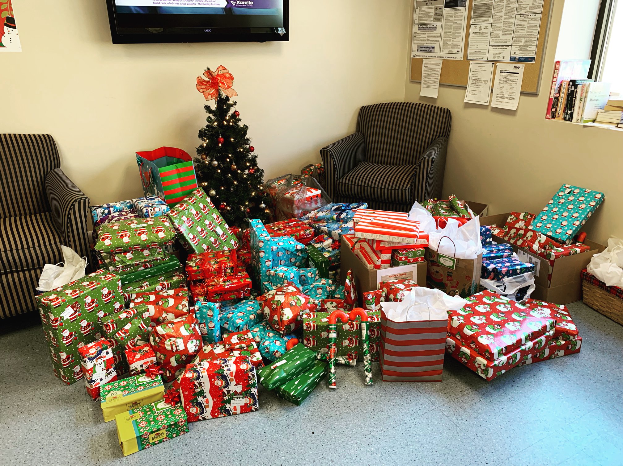 Springfield Families Xmas Presents from Balise.jpg