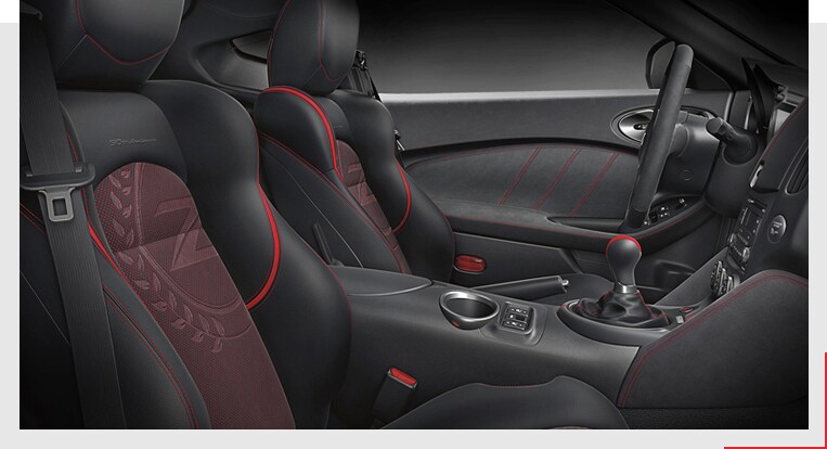 2020-Nissan-370Z-interior.jpg