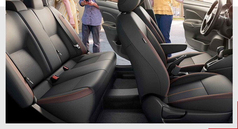 2020-Nissan-Versa-interior.jpg