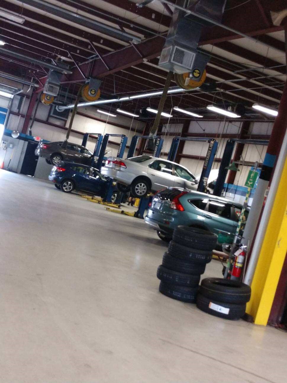Service Bay Service Bay at Barbour Hendrick Honda