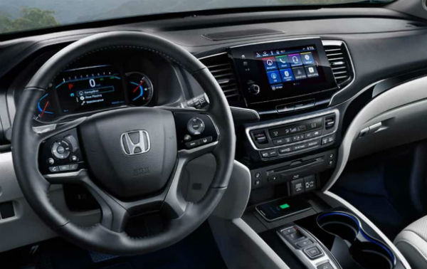 Baron Honda 2019 Honda Pilot East Patchoge,NY Driver View